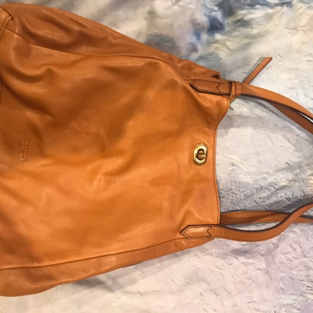 Shoulderbag